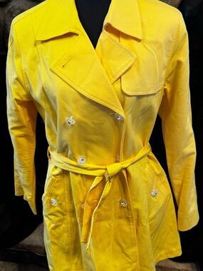 Oscar de la Renta Bright Yellow Double-Breasted Belted Trench Coat